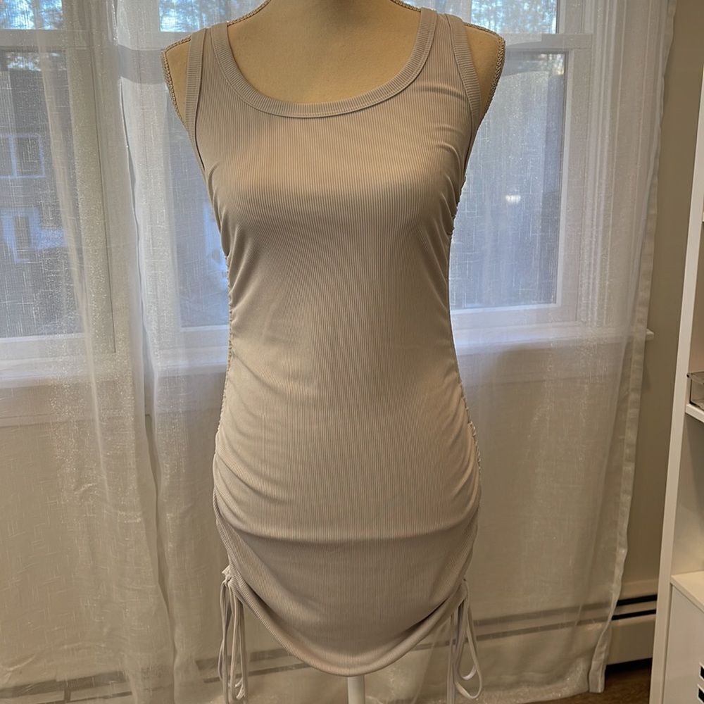 Sleeveless Bodycon Ruched Short with Dress Side Drawstring - Picture 4 of 5